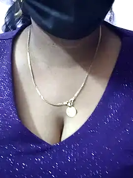 mallu-sumi online show from 04-18-26, 06:23