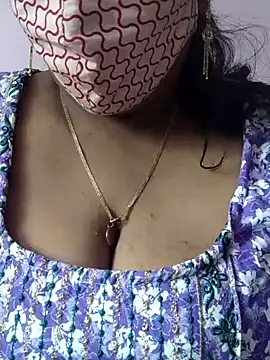 Snapshot of mallu-sumi chatting on 07-01-26, 03:41 mallu-sumi online show from 07-01-26, 03:41