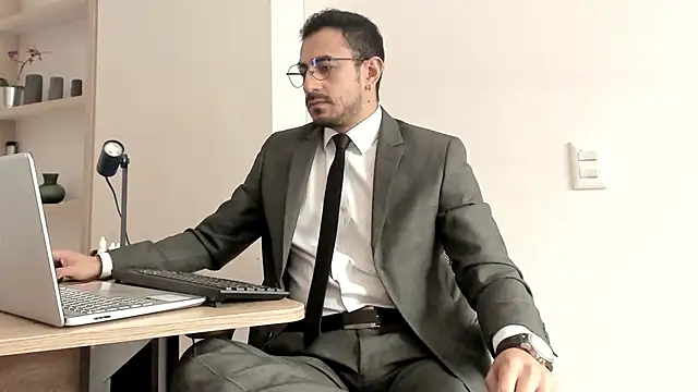 pablo-rincon95 online show from 01-09-25, 03:44