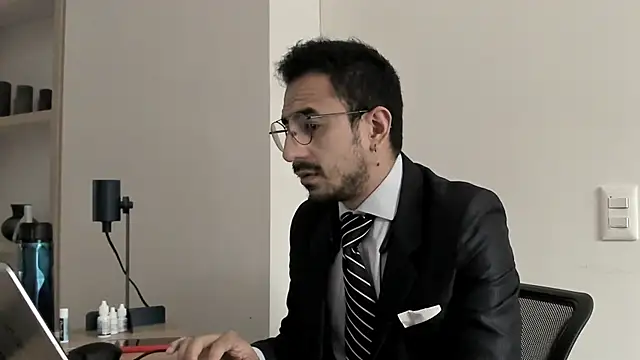 pablo-rincon95 online show from 01-14-25, 05:12