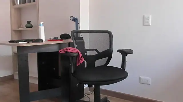 pablo-rincon95 online show from 01-21-25, 07:06