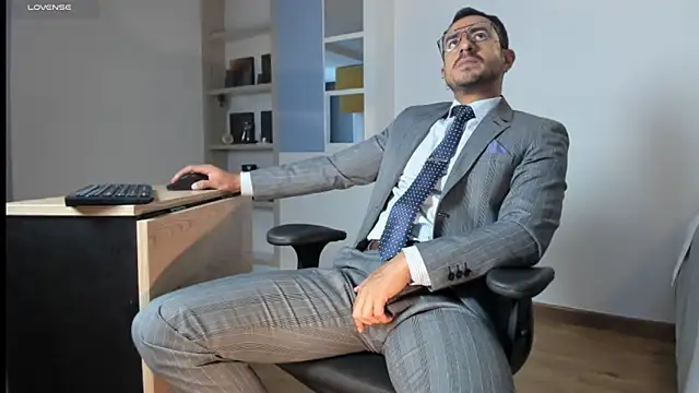 pablo-rincon95 online show from 03-17-26, 08:34