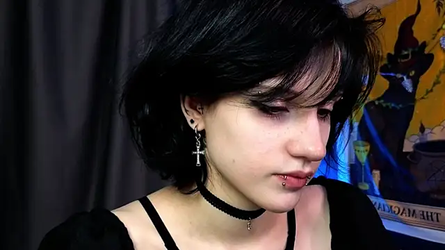 dark vamp  online show from 12-18-24, 09:18