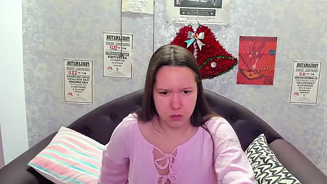 Snapshot of Mira_Karter chatting on 12-18-24, 01:26 Mira Karter online show from 12-18-24, 01:26