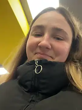 Joannakiss online show from 03-04-25, 02:42