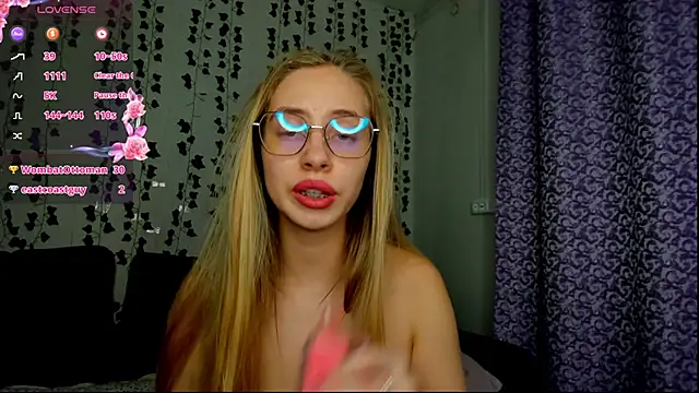 Snapshot of Kitty_Katrine chatting on 01-05-25, 03:34 Kitty Katrine online show from 01-05-25, 03:34
