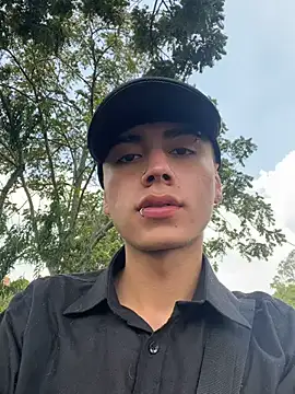 Snapshot of Im_juanda chatting on 03-05-25, 04:35 Im juanda online show from 03-05-25, 04:35