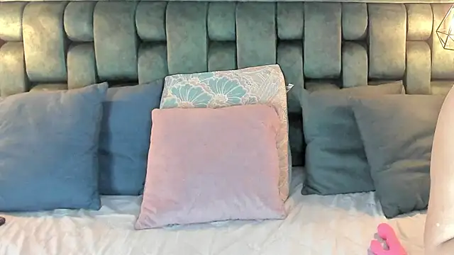 Snapshot of angelswets chatting on 01-18-25, 02:12 angelswets online show from 01-18-25, 02:12