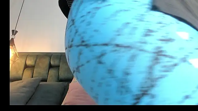 Snapshot of angelswets chatting on 01-25-25, 02:03 angelswets online show from 01-25-25, 02:03