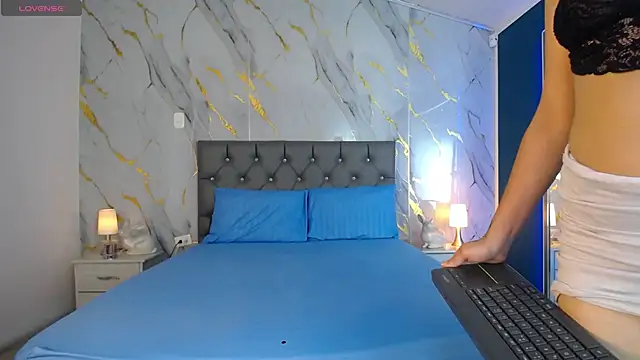 Snapshot of pettit_courtny chatting on 02-05-25, 07:31 pettit courtny online show from 02-05-25, 07:31