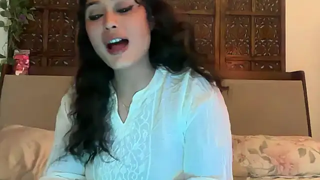 Snapshot of GoddessAnna chatting on 05-25-26, 04:57 GoddessAnna online show from 05-25-26, 04:57