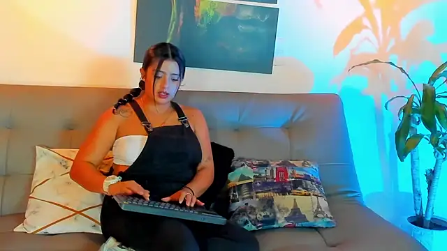 karla 999 online show from 02-04-25, 11:38