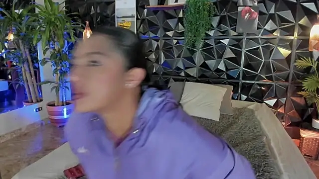 karla 999 online show from 10-16-25, 01:28