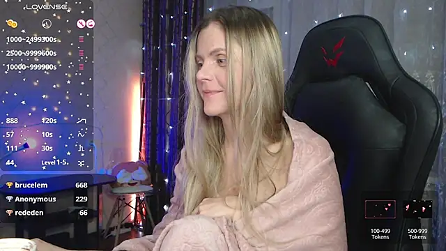 Snapshot of JessieOMays chatting on 12-13-24, 03:43 JessieOMays online show from 12-13-24, 03:43