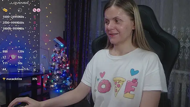 Snapshot of JessieOMays chatting on 01-03-25, 08:01 JessieOMays online show from 01-03-25, 08:01