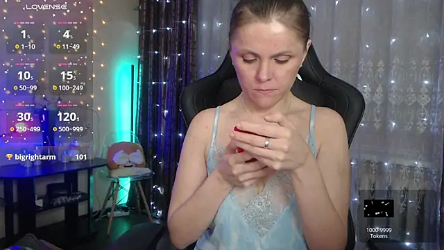 Snapshot of JessieOMays chatting on 02-12-25, 01:41 JessieOMays online show from 02-12-25, 01:41