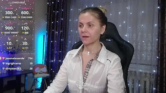 Snapshot of JessieOMays chatting on 03-10-25, 01:23 JessieOMays online show from 03-10-25, 01:23