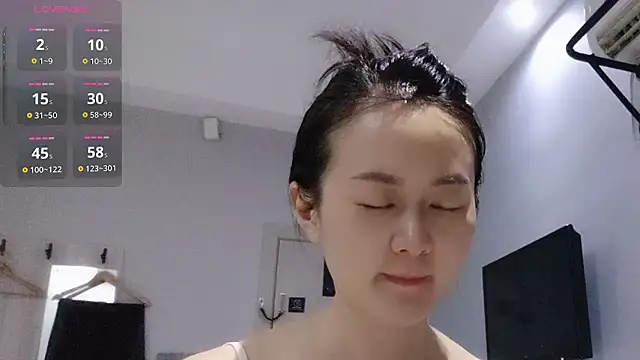 fanfan-FF online show from 10-15-25, 01:44