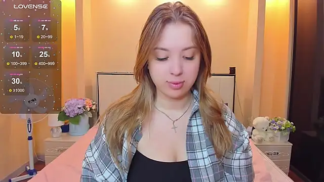 Snapshot of AlexissM chatting on 12-07-24, 11:51 AlexissM online show from 12-07-24, 11:51