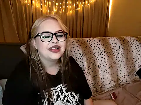 ChubbyBubs online show from 02-15-25, 09:05