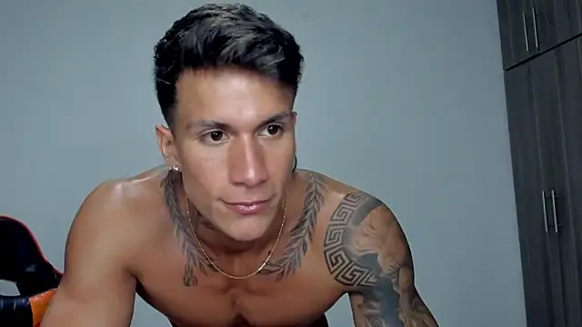 pettergrey1 online show from 02-02-26, 11:36