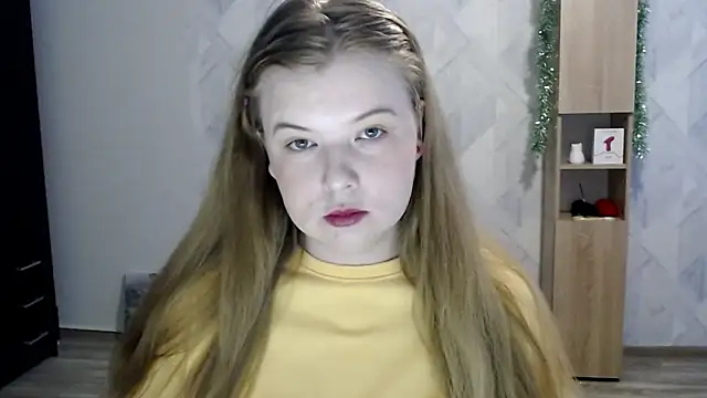 Snapshot of Melina_Hot9 chatting on 12-16-25, 05:23 Melina Hot9 online show from 12-16-25, 05:23