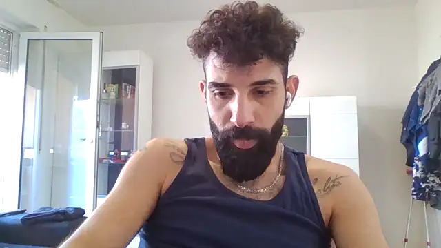 Snapshot of cankaraa96 chatting on 09-20-25, 10:05 cankaraa96 online show from 09-20-25, 10:05