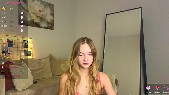 Snapshot of Soft_Eva chatting on 12-03-24, 07:10 Soft Eva online show from 12-03-24, 07:10