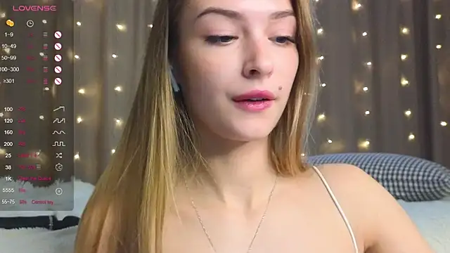 Snapshot of Soft_Eva chatting on 12-10-24, 10:38 Soft Eva online show from 12-10-24, 10:38