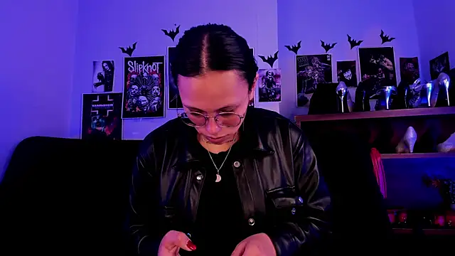 lilith-deveraux online show from 07-16-26, 04:24