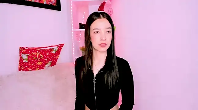 Snapshot of Manuelaa_mejiia chatting on 12-29-24, 12:45 Manuelaa mejiia online show from 12-29-24, 12:45