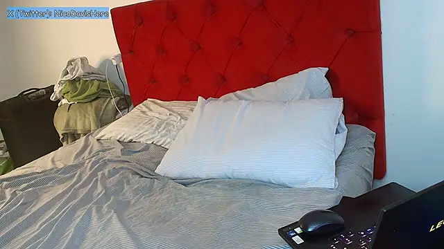 NicoDavisHere online show from 05-18-26, 04:07