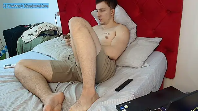 NicoDavisHere online show from 06-10-26, 08:30