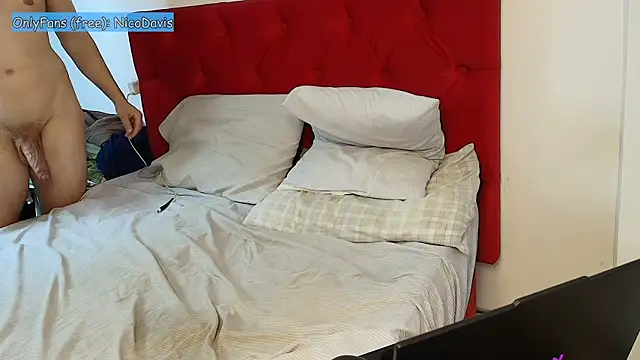 NicoDavisHere online show from 07-02-26, 03:23