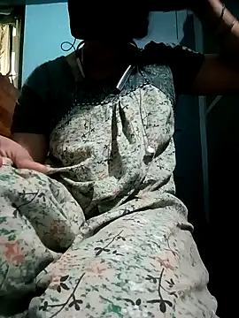 Snapshot of gunjan22 chatting on 12-25-24, 07:24 gunjan22 online show from 12-25-24, 07:24