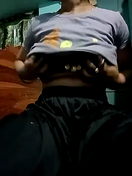 Snapshot of gunjan22 chatting on 12-29-24, 02:52 gunjan22 online show from 12-29-24, 02:52