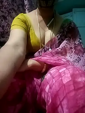 Snapshot of gunjan22 chatting on 01-12-25, 07:53 gunjan22 online show from 01-12-25, 07:53