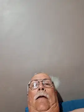 Snapshot of NawtyB1965 chatting on 12-21-25, 03:46 NawtyB1965 online show from 12-21-25, 03:46