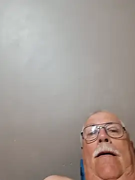 Snapshot of NawtyB1965 chatting on 12-23-25, 03:48 NawtyB1965 online show from 12-23-25, 03:48