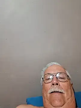 Snapshot of NawtyB1965 chatting on 01-17-26, 04:17 NawtyB1965 online show from 01-17-26, 04:17