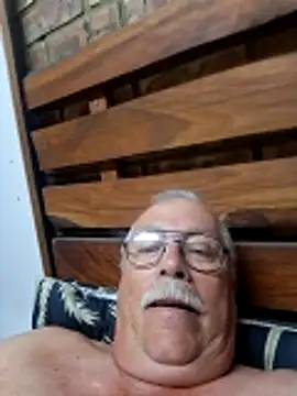 Snapshot of NawtyB1965 chatting on 02-11-26, 03:11 NawtyB1965 online show from 02-11-26, 03:11