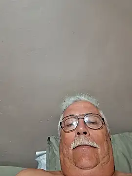 Snapshot of NawtyB1965 chatting on 02-25-26, 04:00 NawtyB1965 online show from 02-25-26, 04:00