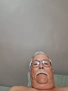 Snapshot of NawtyB1965 chatting on 03-06-26, 03:58 NawtyB1965 online show from 03-06-26, 03:58