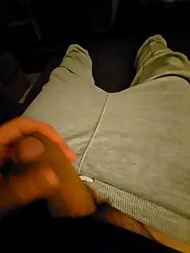 Snapshot of geilerCock1990 chatting on 12-13-25, 09:42 geilerCock1990 online show from 12-13-25, 09:42