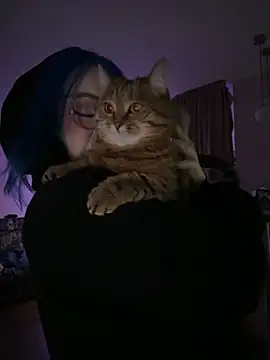 MaddisonHaas online show from 10-04-25, 01:47