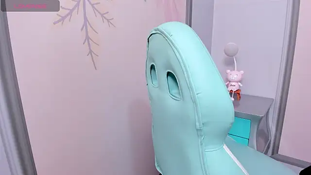 Snapshot of Sweetgirl4u_ chatting on 02-12-25, 10:24 Sweetgirl4u  online show from 02-12-25, 10:24