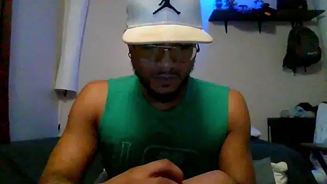 Snapshot of KySir1990 chatting on 09-09-25, 07:52 KySir1990 online show from 09-09-25, 07:52