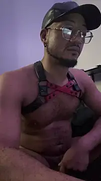 Snapshot of KySir1990 chatting on 11-16-25, 10:32 KySir1990 online show from 11-16-25, 10:32