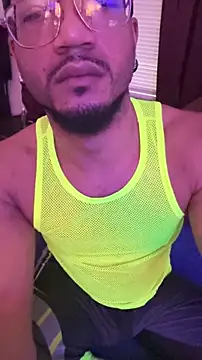 Snapshot of KySir1990 chatting on 11-25-25, 06:52 KySir1990 online show from 11-25-25, 06:52