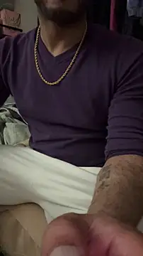 Snapshot of KySir1990 chatting on 01-11-26, 04:28 KySir1990 online show from 01-11-26, 04:28